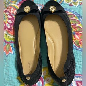 MICHAEL KORS Women Ballet Flats Black Dixie Leather Cap Toe MK Logo Bow Size 8
